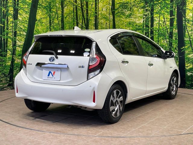 トヨタ アクア