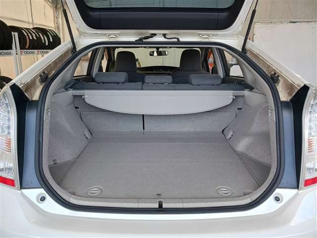 トヨタ プリウス