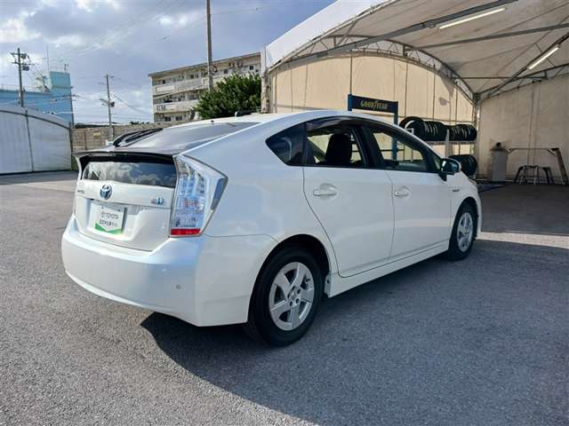トヨタ プリウス
