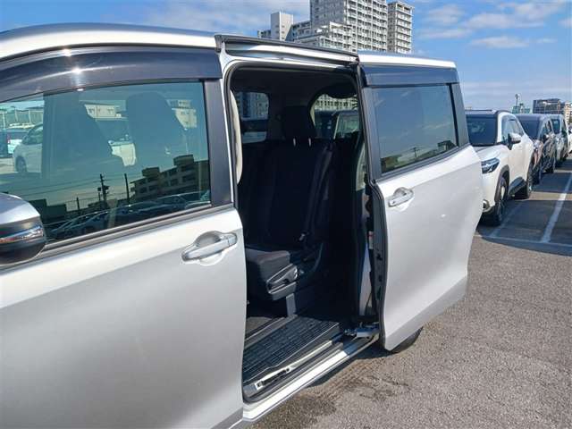 トヨタ ヴォクシー