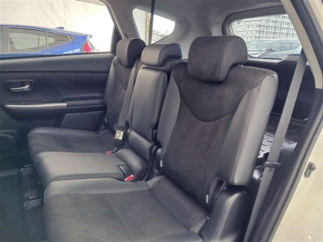 トヨタ プリウスα