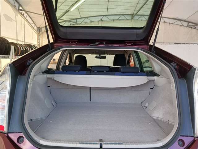 トヨタ プリウスPHV