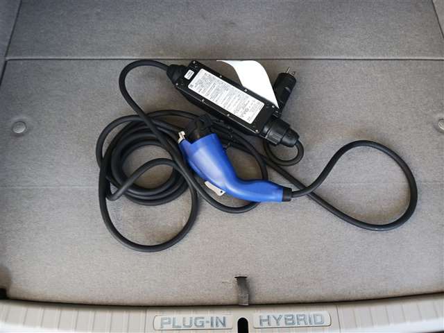 トヨタ プリウスPHV