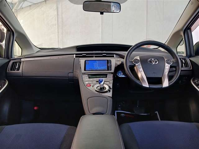 トヨタ プリウスPHV