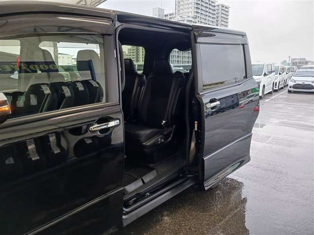 トヨタ ヴォクシー