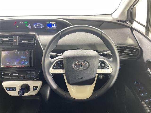 トヨタ プリウス