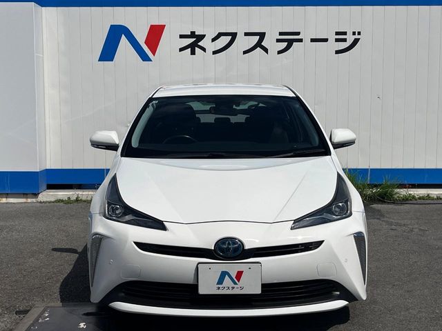 トヨタ プリウス