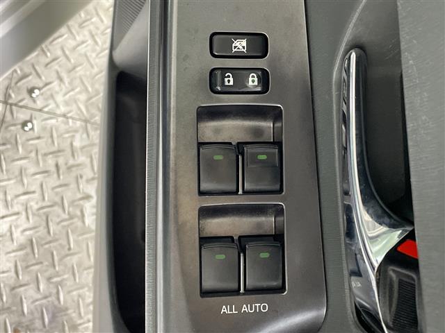 トヨタ プリウスα