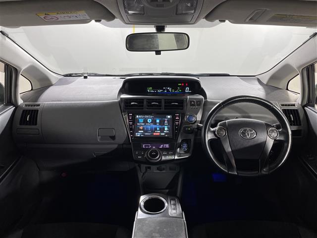 トヨタ プリウスα