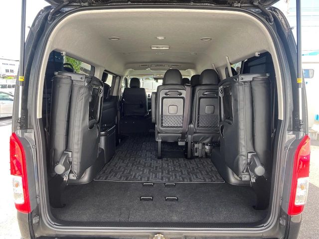 トヨタ ハイエース