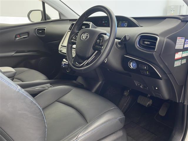 トヨタ プリウス