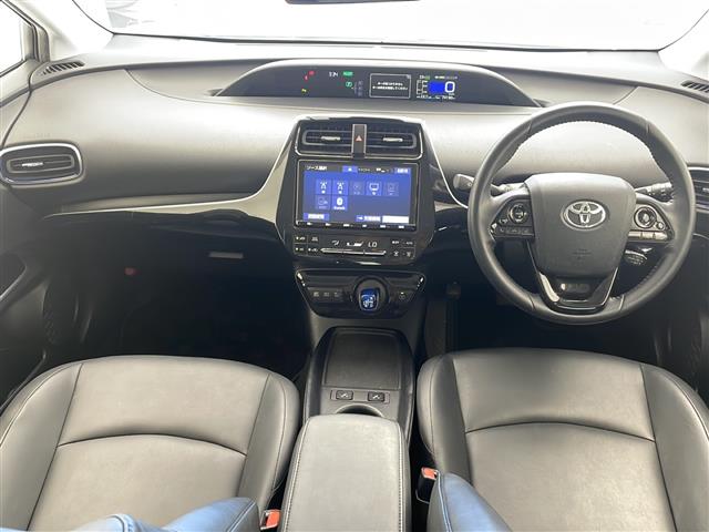 トヨタ プリウス