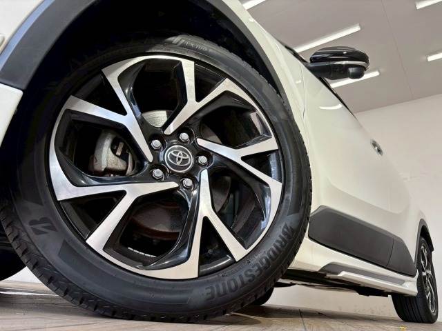トヨタ C-HR