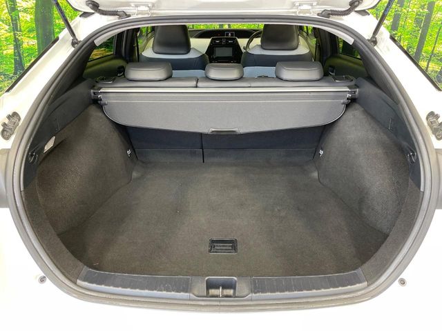 トヨタ プリウス