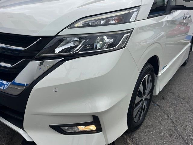 日産 セレナ