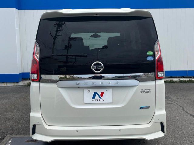 日産 セレナ