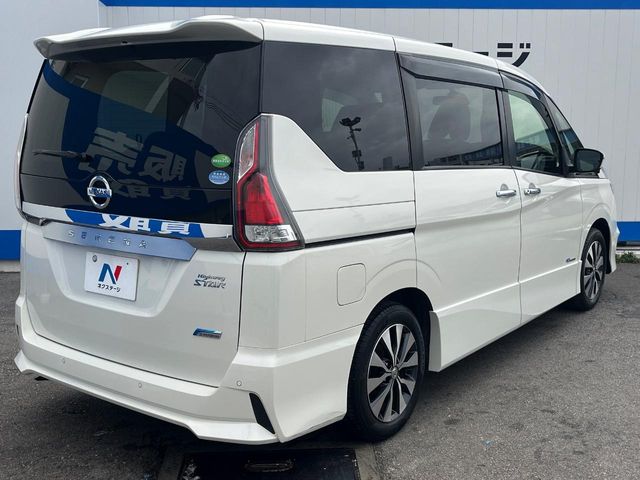 日産 セレナ