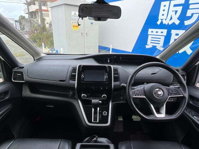 日産 セレナ