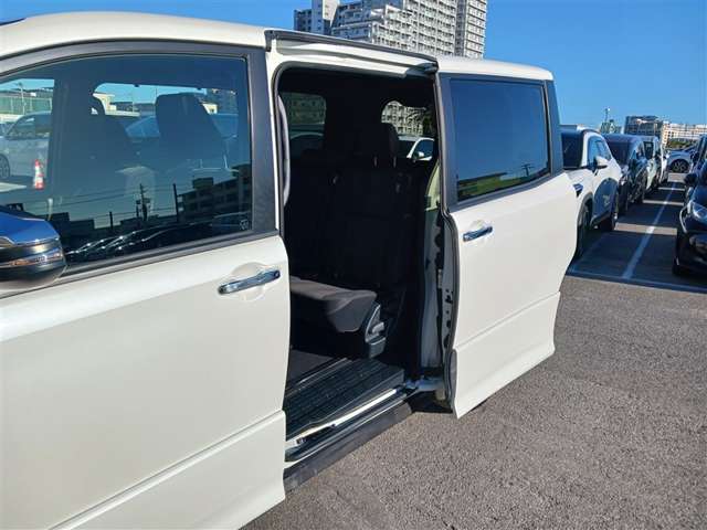 トヨタ ヴォクシー