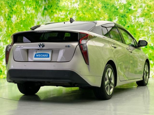 トヨタ プリウス