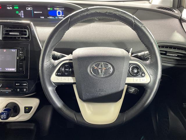 トヨタ プリウス