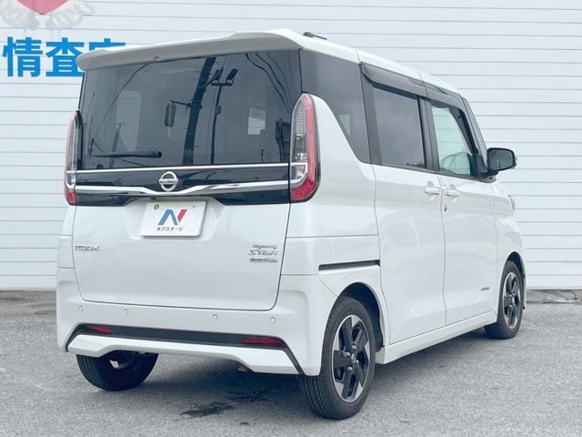 日産 ルークス