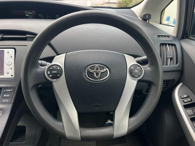 トヨタ プリウス