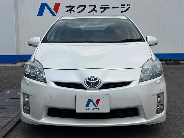 トヨタ プリウス