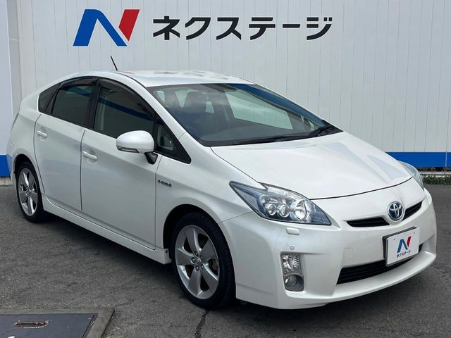 トヨタ プリウス