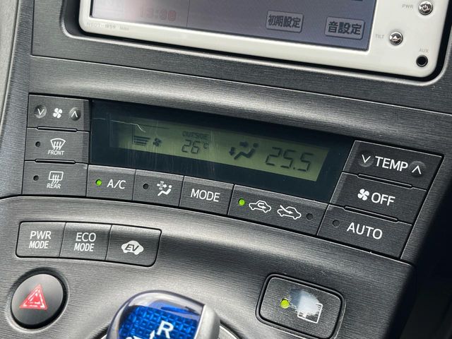 トヨタ プリウス