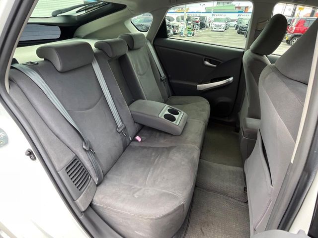 トヨタ プリウス