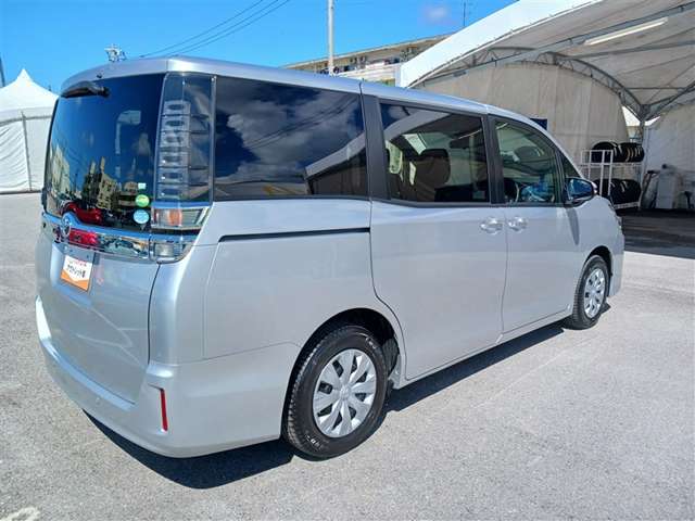 トヨタ ヴォクシー