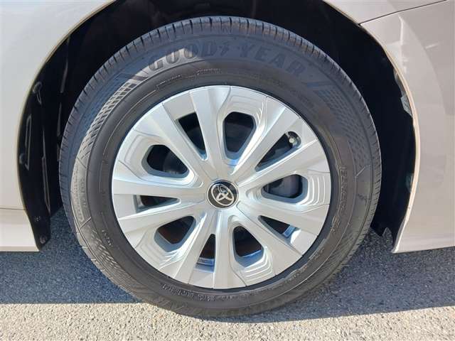 トヨタ プリウス