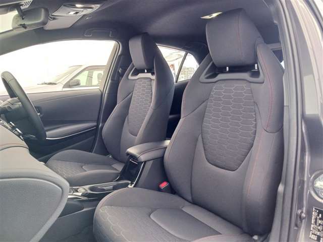 トヨタ カローラスポーツ