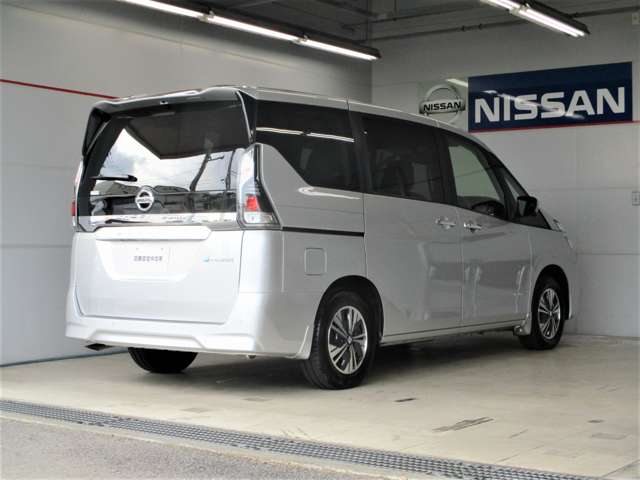 日産 セレナ
