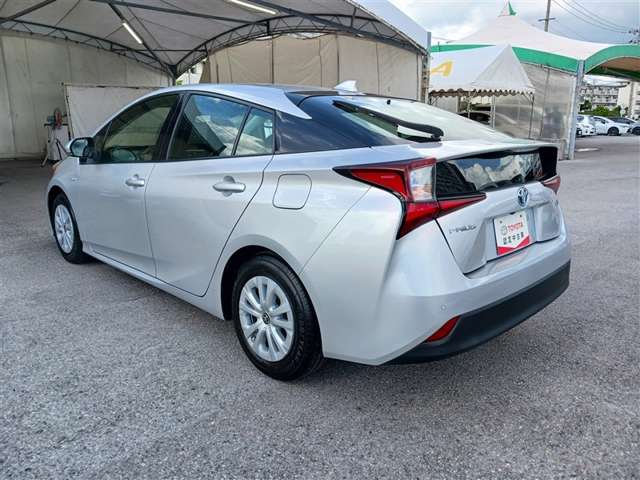 トヨタ プリウス