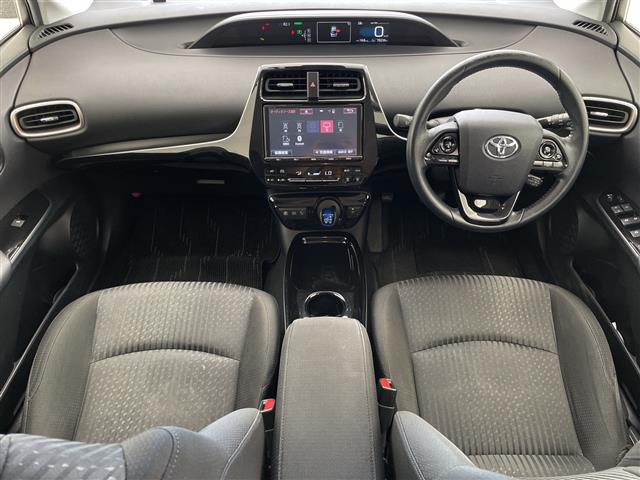 トヨタ プリウス