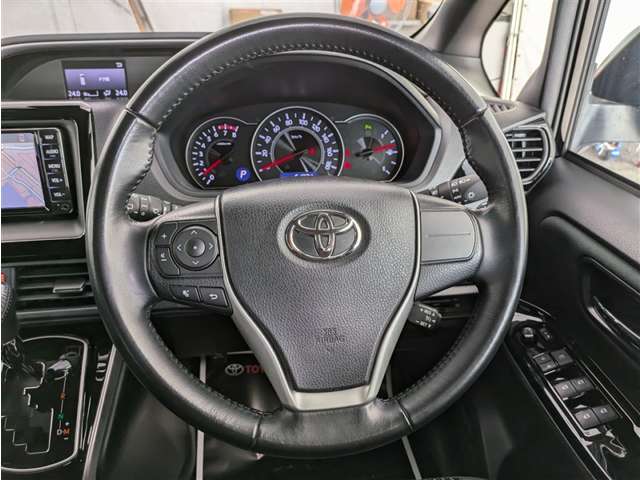 トヨタ ヴォクシー