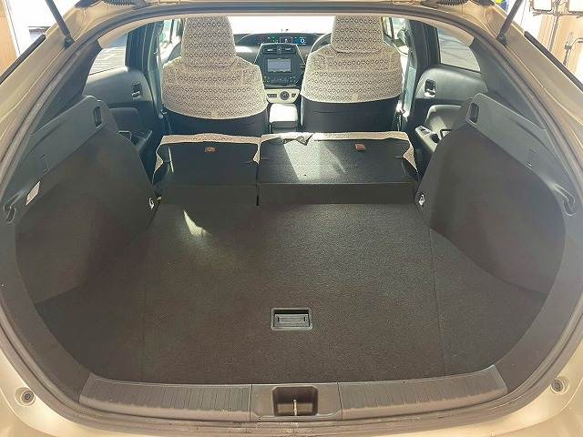 トヨタ プリウス