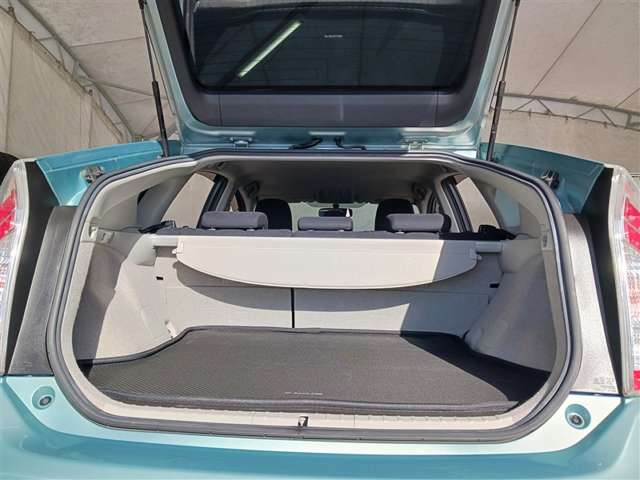 トヨタ プリウス