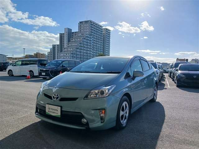 トヨタ プリウス