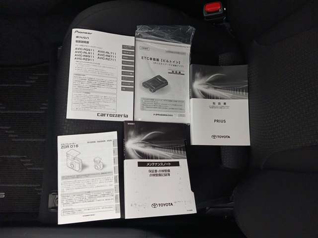 トヨタ プリウス