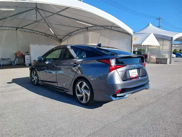 トヨタ プリウス