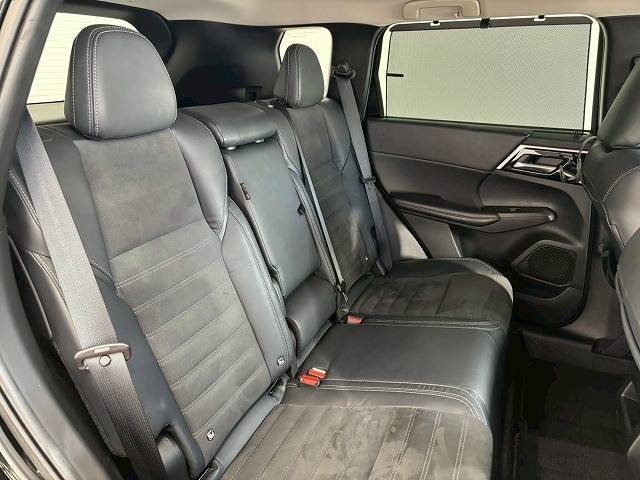 三菱 アウトランダー