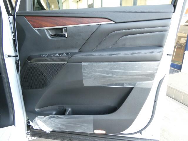 三菱 デリカD：5