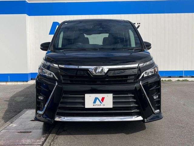 トヨタ ヴォクシー