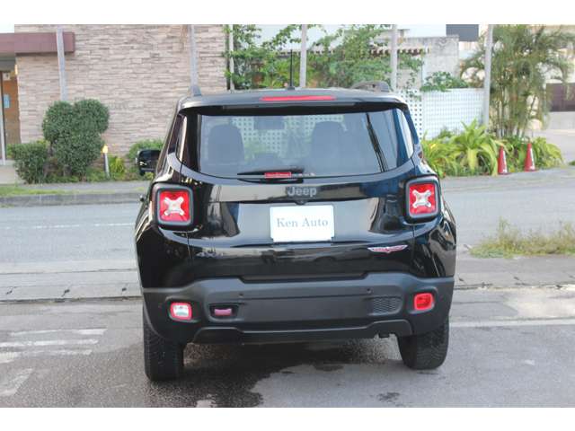 ジープ レネゲード