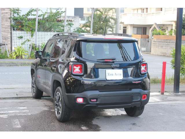 ジープ レネゲード