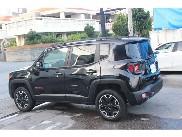 ジープ レネゲード