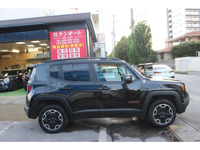 ジープ レネゲード